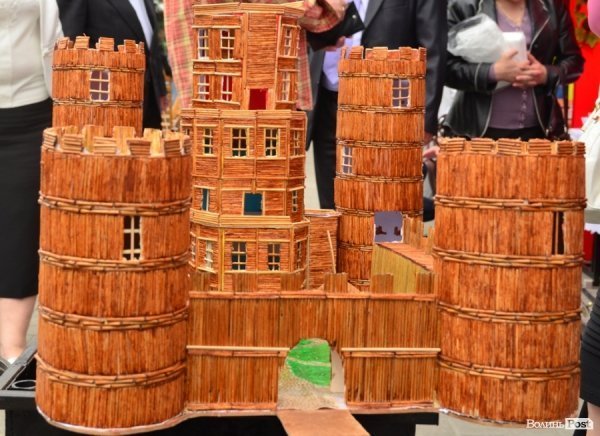 ПТУ Волині презентують: одяг, їжа, меблі та навіть мангал. ФОТО 