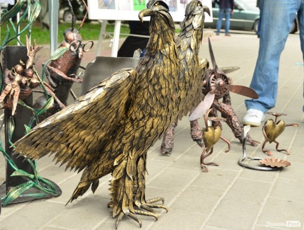 ПТУ Волині презентують: одяг, їжа, меблі та навіть мангал. ФОТО 