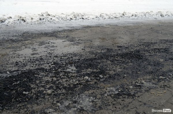 Луцьк знов у снігу. ФОТО