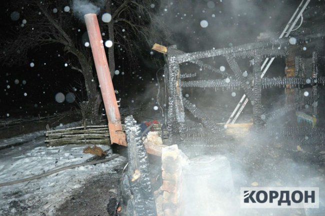 На Волині повністю згоріла хата, загинула людина. ФОТО