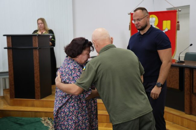 10 орденів «За мужність»: у Луцьку вручили державні нагороди сім’ям загиблих Героїв