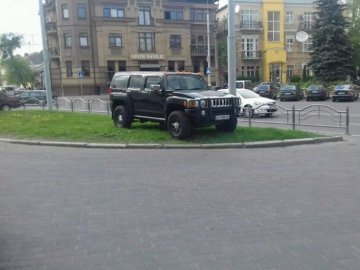 Закон набрав чинності: у скільки обійдеться неправильне паркування