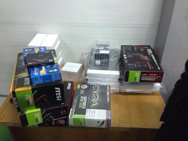 На Волинській митниці затримали партію «яблучної» продукції. ФОТО