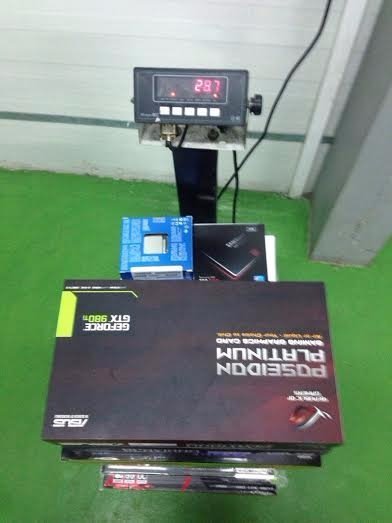 На Волинській митниці затримали партію «яблучної» продукції. ФОТО