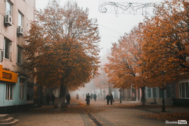 Туманний Луцьк: неймовірні фото 