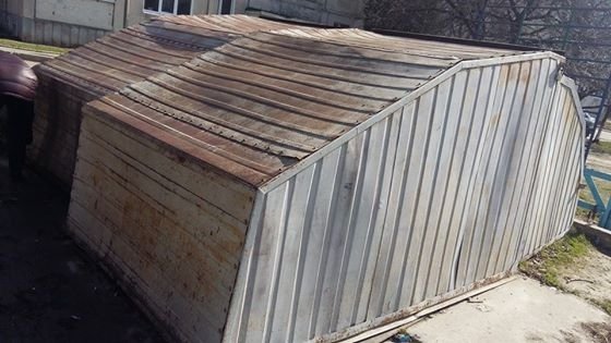 У Луцьку муніципали зі скандалом зносили гаражі. ФОТО