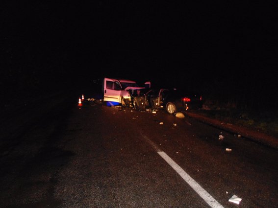 Жахлива аварія на Житомирщині: 2 загиблих, 6 травмованих