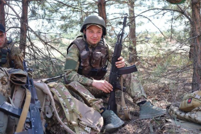 Волинські воїни релаксують на фронті після бою: унікальні фото