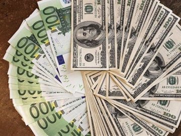 Долар і євро дешевшають: курс валют у Луцьку на 8 грудня