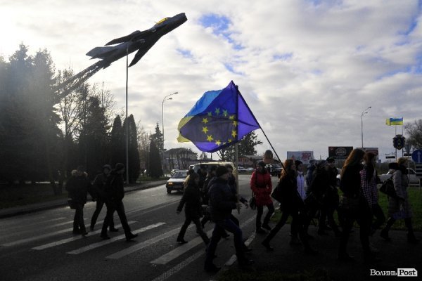 Євроланцюг за 50 кілометрів від Луцька. ФОТО. ВІДЕО