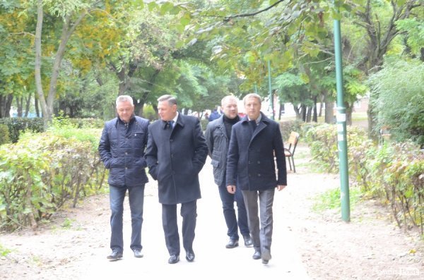 У Луцьку облаштували Сквер Героїв Майдану. ФОТО