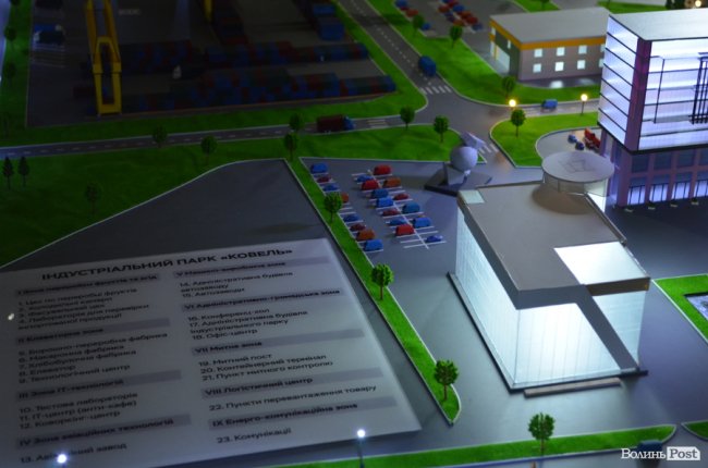 Повстанські пісні, зізнання в любові і до чого тут ва(Зе)лін: як на Волинь Порошенко приїздив. ФОТОРЕПОРТАЖ