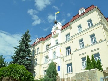 У Луцькраді знову «з коліна» вносять питання в порядок денний