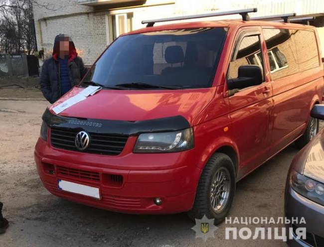 З будинку волинянки викрали автозапчастини. ФОТО