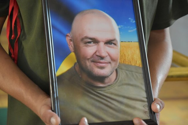 У Луцьку провели в останню дорогу загиблого Героя Миколу Орєховського. ФОТО