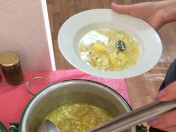 «Жіночка плакала»: волинські бізнесмени допомагають годувати знедолених безкоштовними обідами