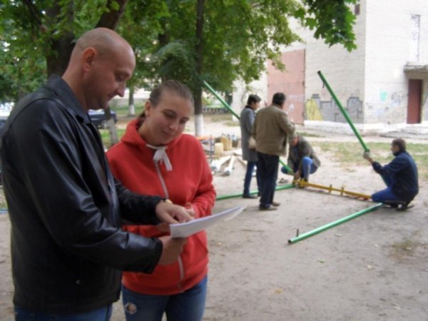 На ДПЗ у Луцьку деякі депутати встановлюють дитячі майданчики без виборів. ФОТО