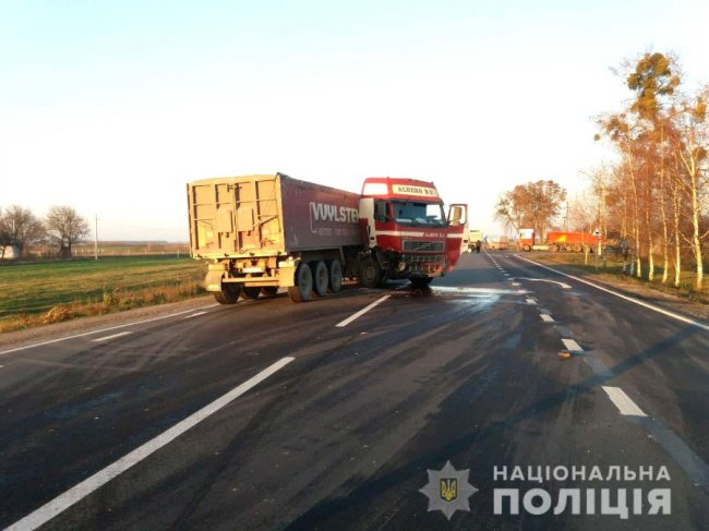 У жахливій аварії на Рівненщині загинули матір і 7-річний син, іще двоє дітей – у реанімації. ФОТО 