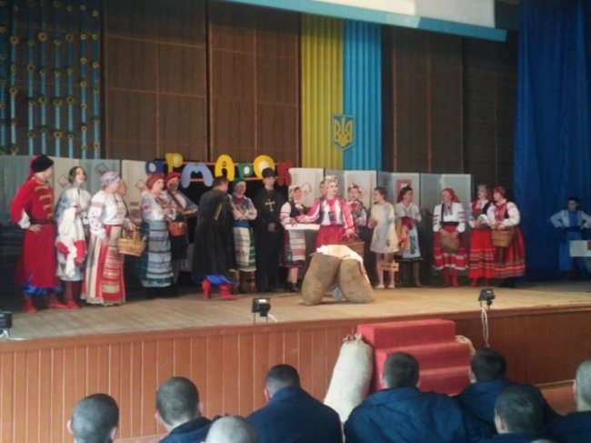 На Волині неповнолітніх засуджених розважав експериментальний театр. ФОТО