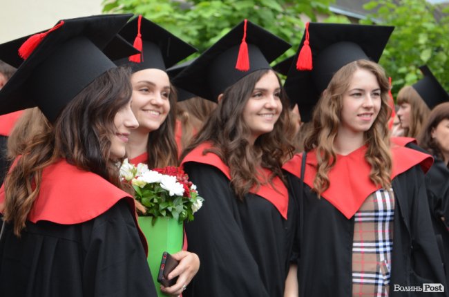 У луцькому політесі «відгуділи» випускний. ФОТО