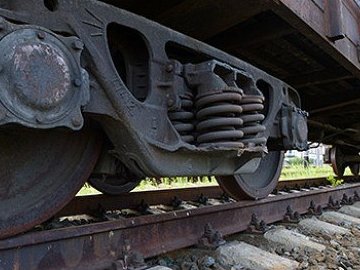 На Волині 17-річний хлопець за кермом мотоцикла потрапив під потяг і загинув