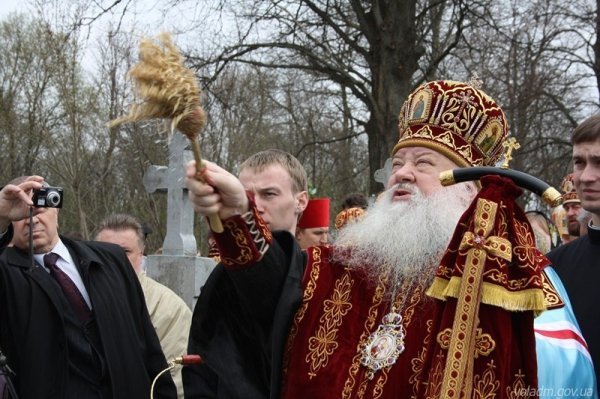 На Волині встановили пам’ятник загиблим українцям