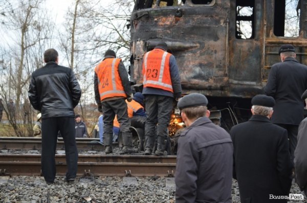 На Волині поїзд влетів у вантажівку і загорівся: подробиці аварії. ФОТО