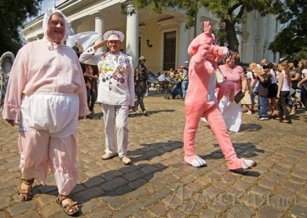 Парад дитячих візків в Одесі. ФОТО