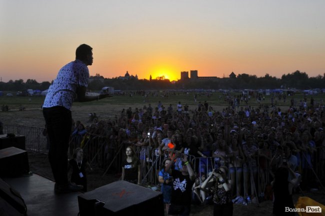 Захід сонця на «Бандерштаті»: 8 чарівних фото