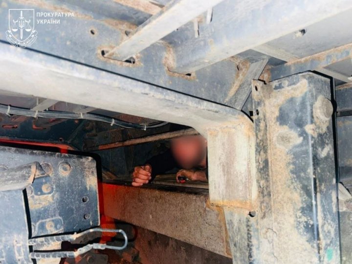 На Волині судили водія вантажівки, який перевіз шістьох чоловіків за кордон: як покарали