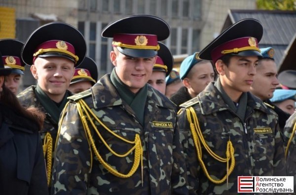 Луцькі ліцеїсти урочисто прийняли присягу. ФОТО