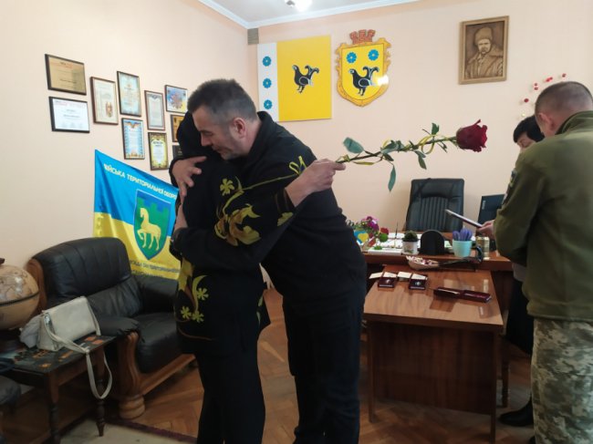 Рідним чотирьох Героїв з однієї громади на Волині вручили їхні посмертні нагороди. ФОТО