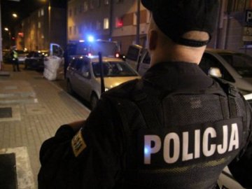 У Польщі арештували чоловіка та жінку з України, які обікрали мешканців хостелу