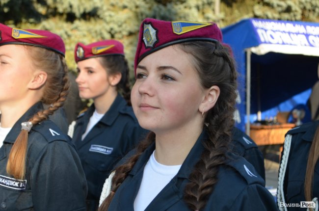 Майбутні правоохоронці: у Луцьку посвятили в ліцеїсти 75 юнаків та дівчат. ФОТО