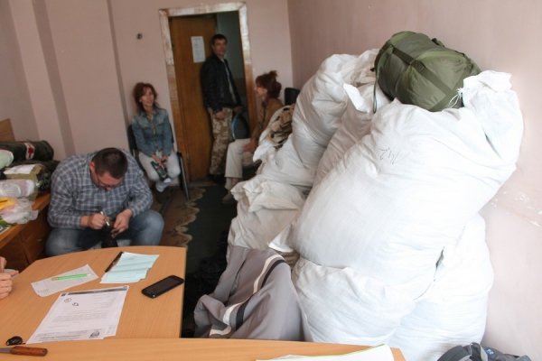 На Волині збирають речі для добровольців, які їдуть на Схід