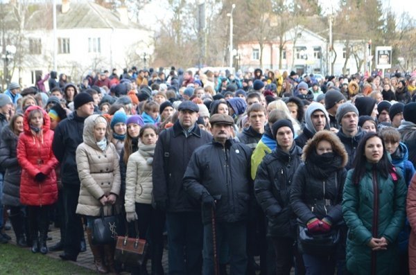 Студентський мітинг у Луцьку. ФОТО. ВІДЕО