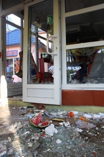 У Чернівцях у магазині вибухнув балон з газом. ФОТО