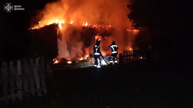 На Волині  через розряд блискавки спалахнули 6 пожеж