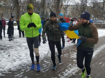 38 років – 38 кілометрів: у Луцьку бігли естафету в пам'ять про загиблого на війні Олександра Мартинюка