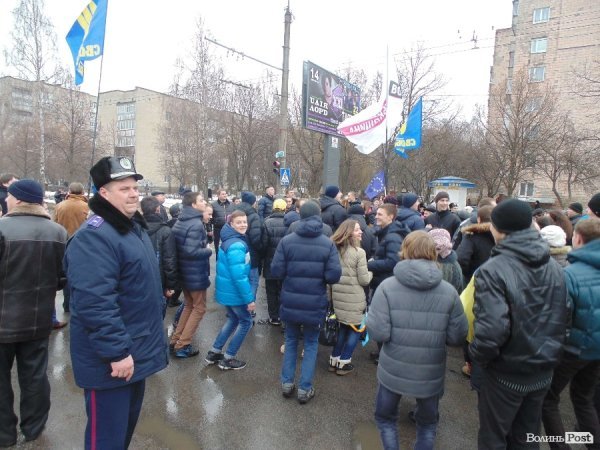 Луцьк. Віче і марш Майдану. ФОТО