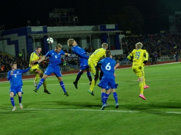 Молодіжна збірна України програла Ісландії. ФОТО