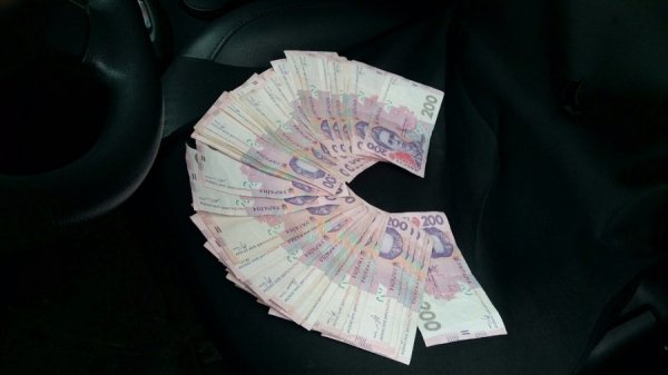 На хабарі попалися слідчий Нацполіції та пожежник. ФОТО