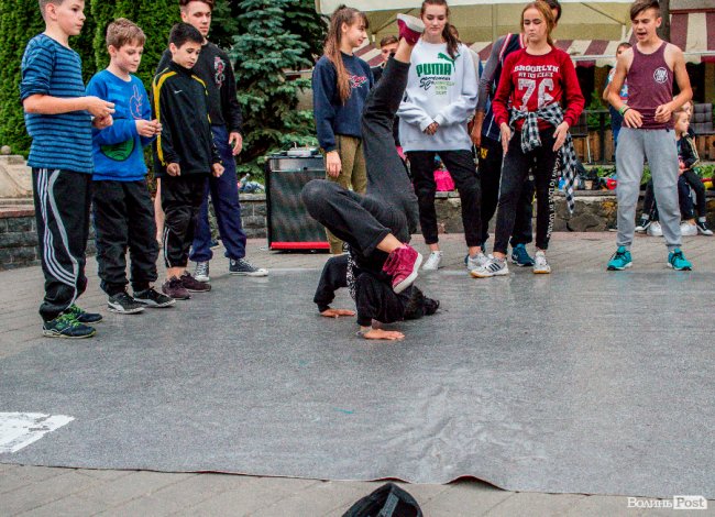 Яскраво, повітряно, незабутньо: фінальний день фестивалю «Aerosfera» у Луцьку. ФОТО