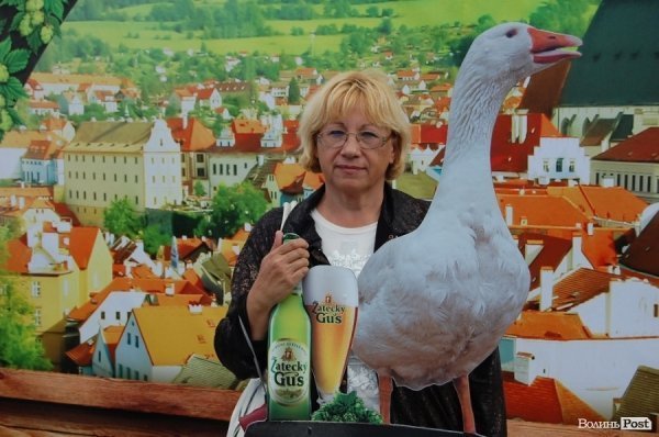 Лучанам дозволили пити пиво у центрі міста. ФОТО