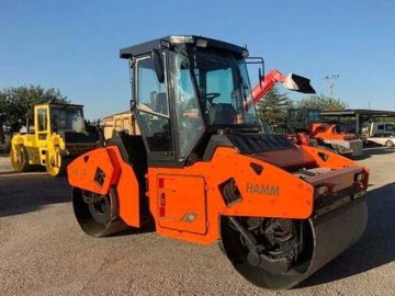 На Волині п'яний водій катка врізався в легковик: заплатить штраф