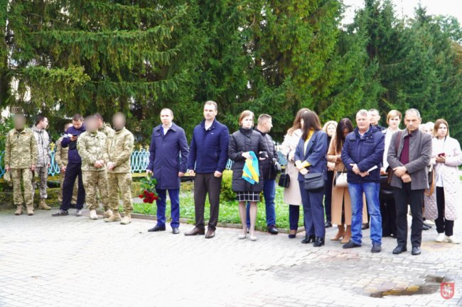 У Володимирі попрощалися із військовим з Харківщини Дмитром Будневським