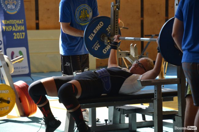 У Луцьку змагались пауерліфтери-ветерани. ФОТО