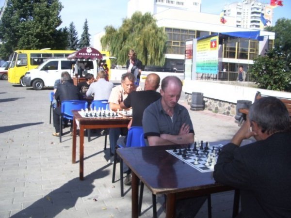 Інтелектуальний спорт на «Дні ПАРКування» в Луцьку. ФОТО