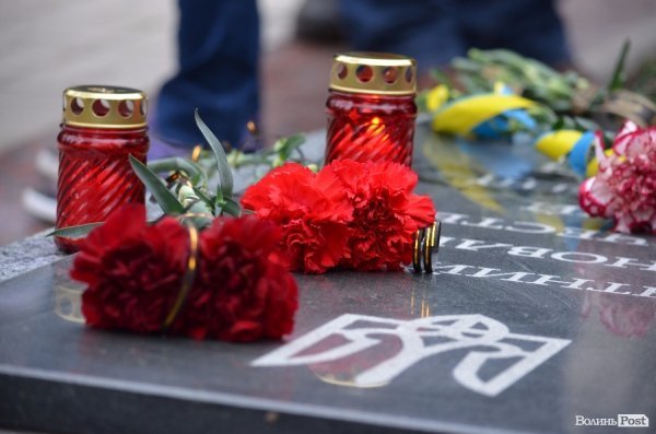 Герої не вмирають: піша хода Луцьком. ФОТО