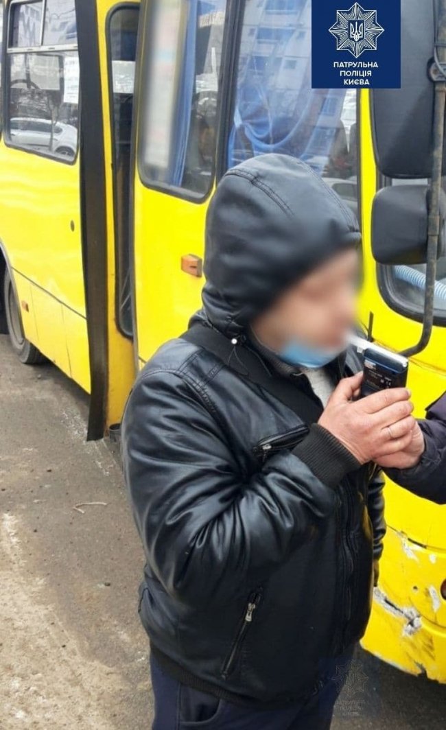 У Києві спіймали водія несправної маршрутки напідпитку